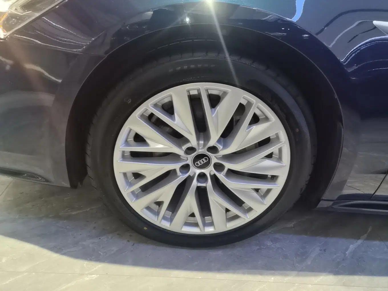 Audi A7L 2024 45TFSI S-line Dream-Building Edition Flow Crystal Package — миниатюра 10