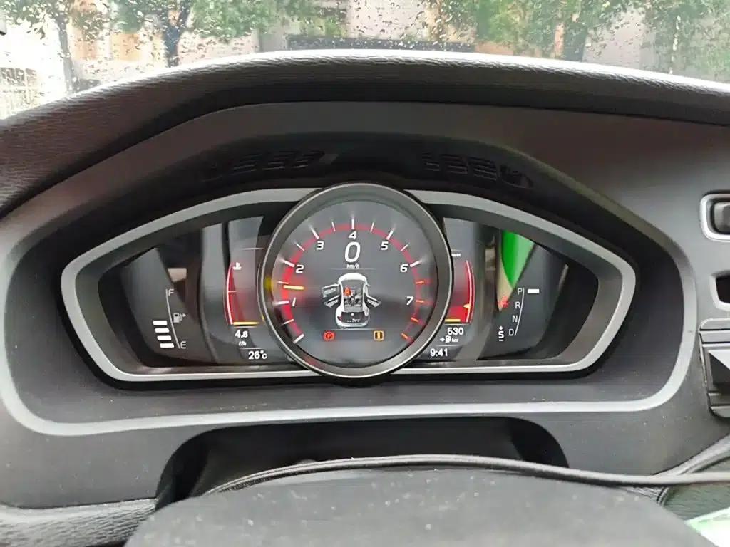 2019 Volvo V40 T3 Smart Edition — миниатюра 4