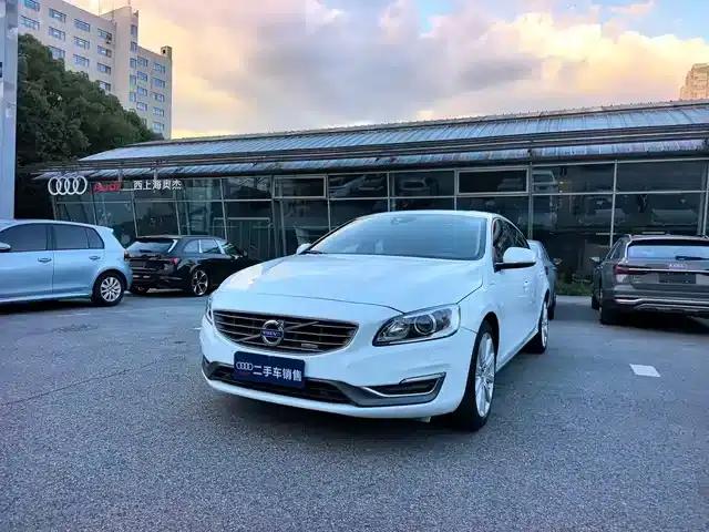2015 Volvo S60 Plug-in Hybrid, S60L E-Drive Hybrid T6 Smart Edition
