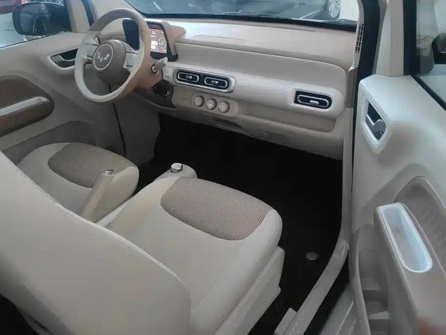 Hongguang MINIEV 2024 Third Generation 215km/h Youth Edition — миниатюра 8