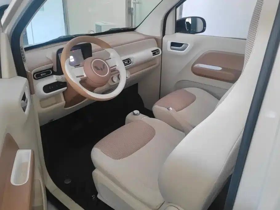 Hongguang MINIEV 2024 Third Generation 215km/h Youth Edition — миниатюра 9