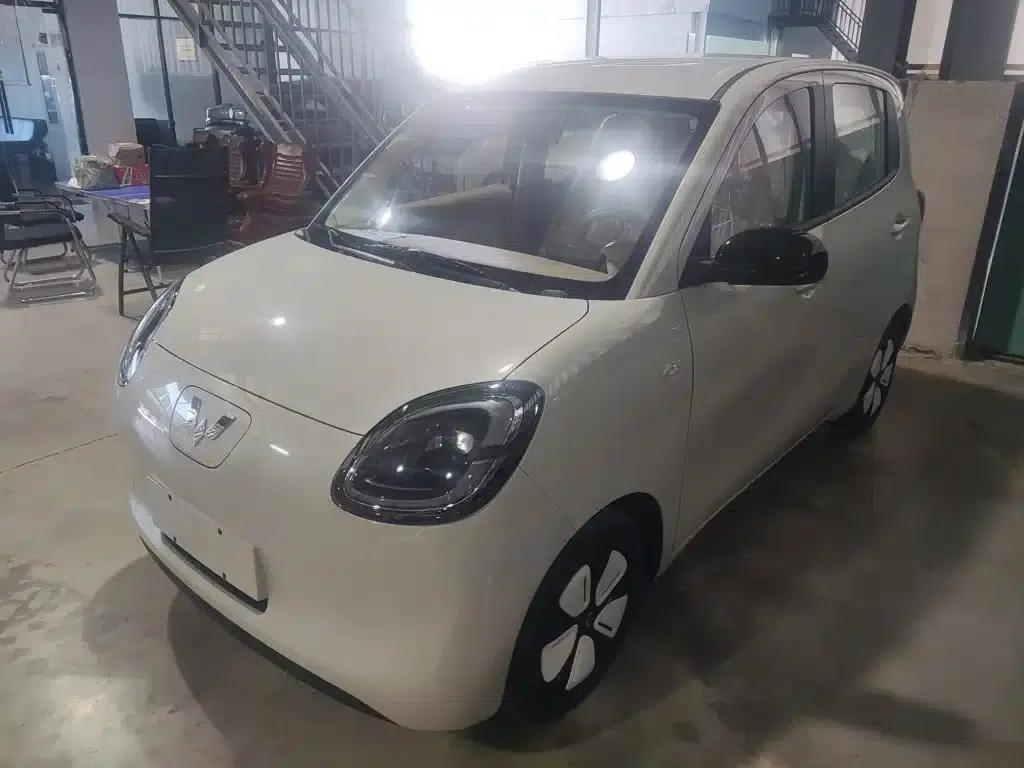 Hongguang MINIEV 2025 Fourth Generation Four-Door Advanced Model — миниатюра 2