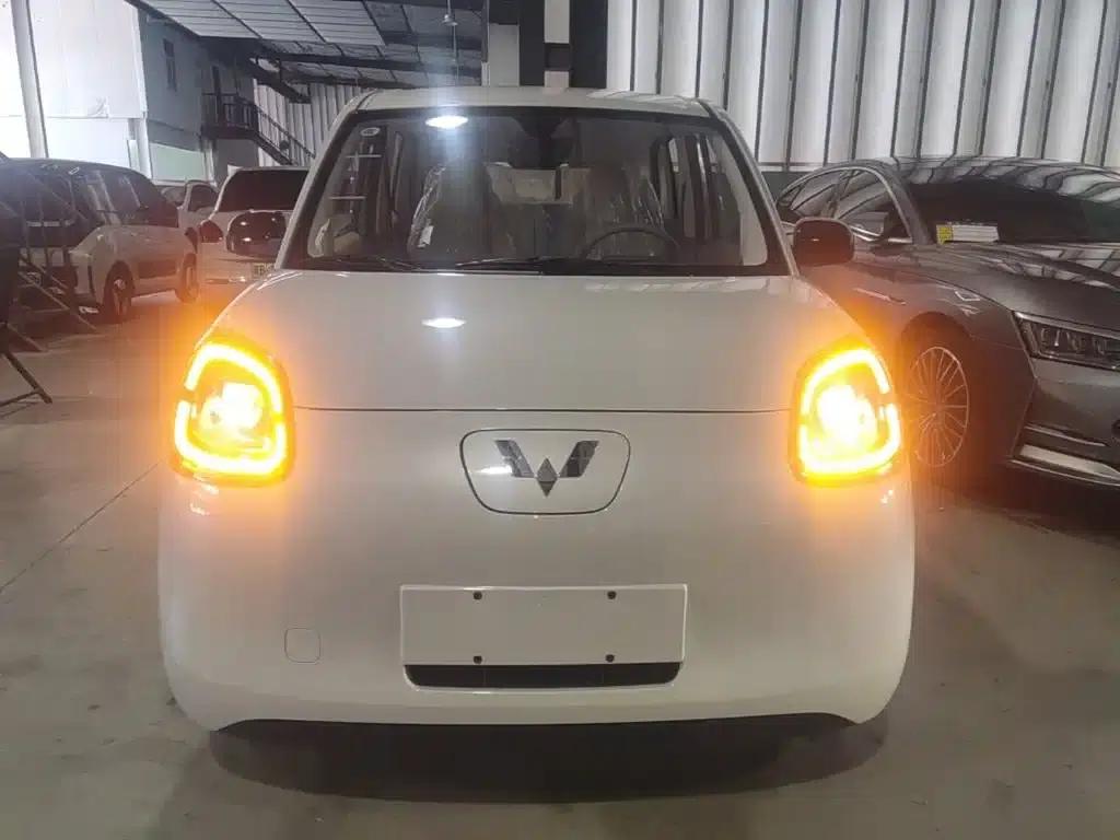 Hongguang MINIEV 2025 Fourth Generation Four-Door Advanced Model — миниатюра 3