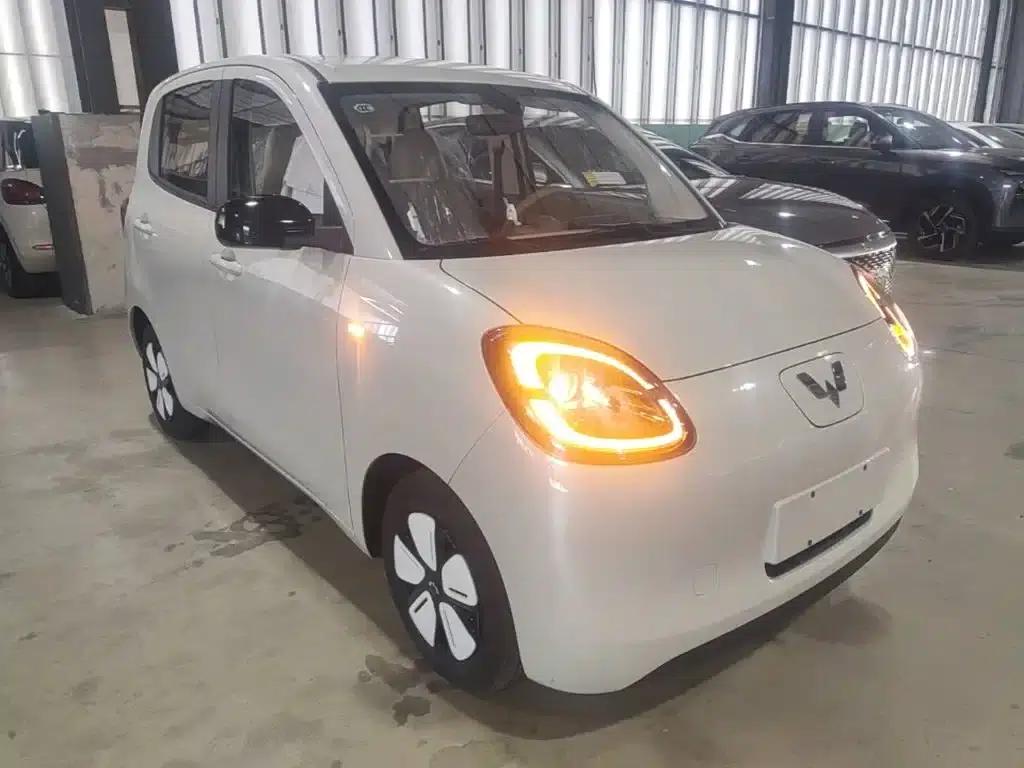 Hongguang MINIEV 2025 Fourth Generation Four-Door Advanced Model — миниатюра 4