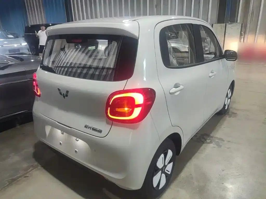 Hongguang MINIEV 2025 Fourth Generation Four-Door Advanced Model — миниатюра 7