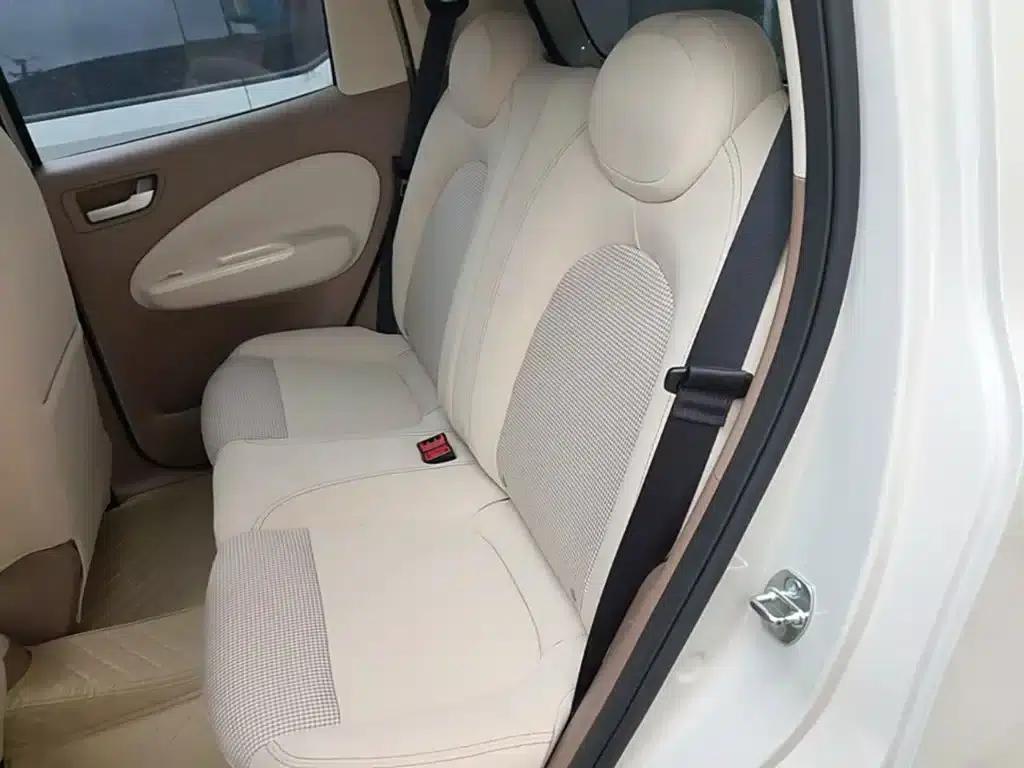 Hongguang MINIEV 2025 Fourth Generation Four-Door Premium+ Edition — миниатюра 17