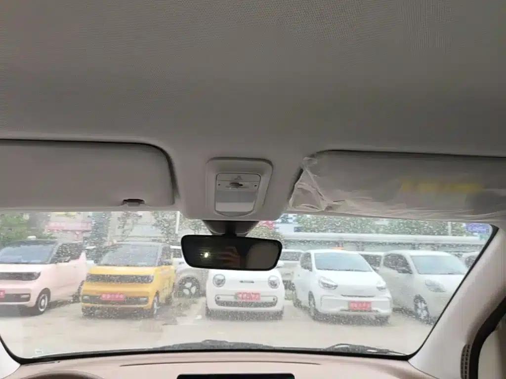 Hongguang MINIEV 2025 Fourth Generation Four-Door Premium+ Edition — миниатюра 18