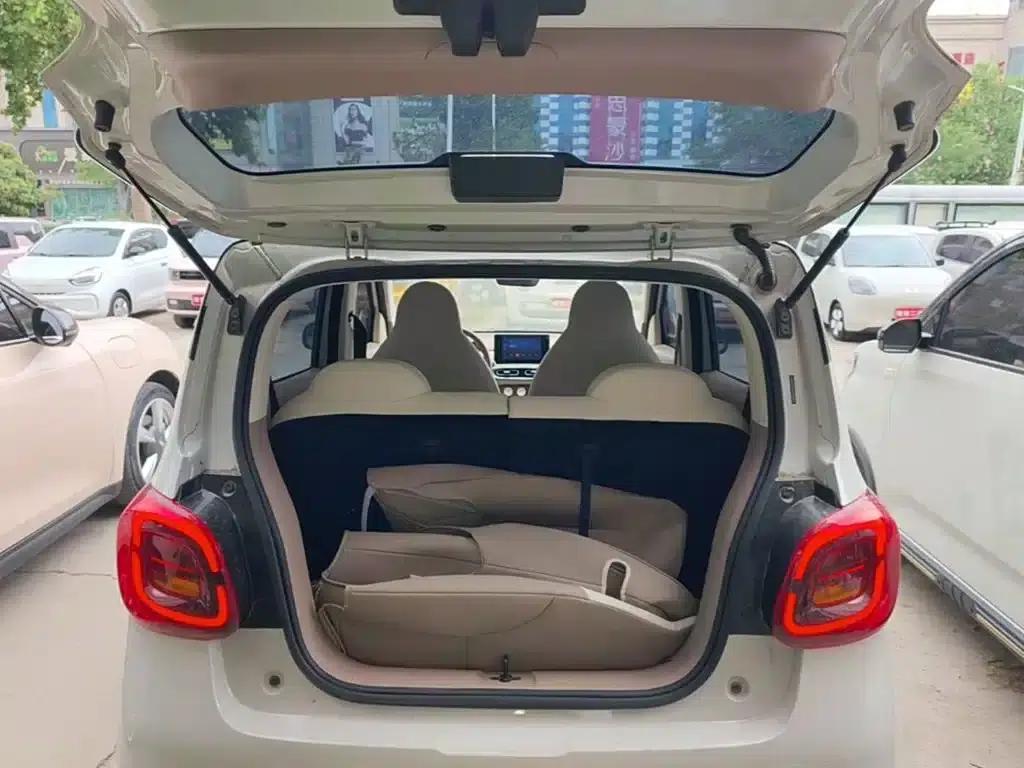 Hongguang MINIEV 2025 Fourth Generation Four-Door Premium+ Edition — миниатюра 19