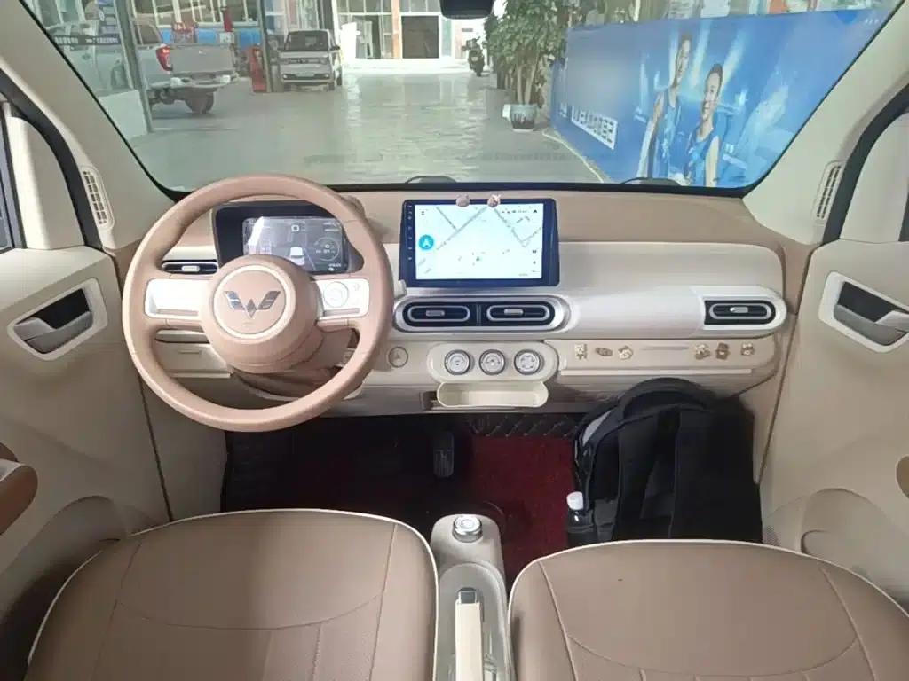 Hongguang MINIEV 2024 Third Generation 215km/h Youth Edition — миниатюра 10
