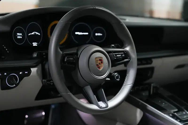 2023 Porsche 911 Carrera 3.0T — миниатюра 18