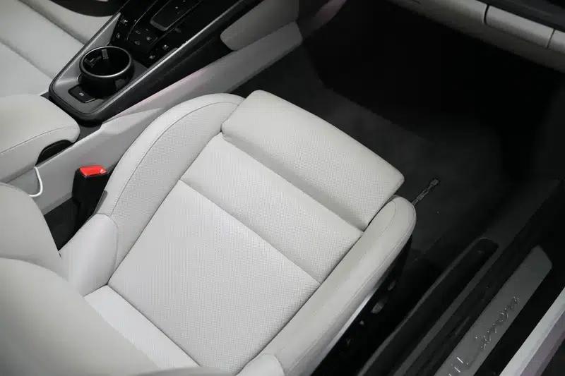 2023 Porsche 911 Carrera 3.0T — миниатюра 10