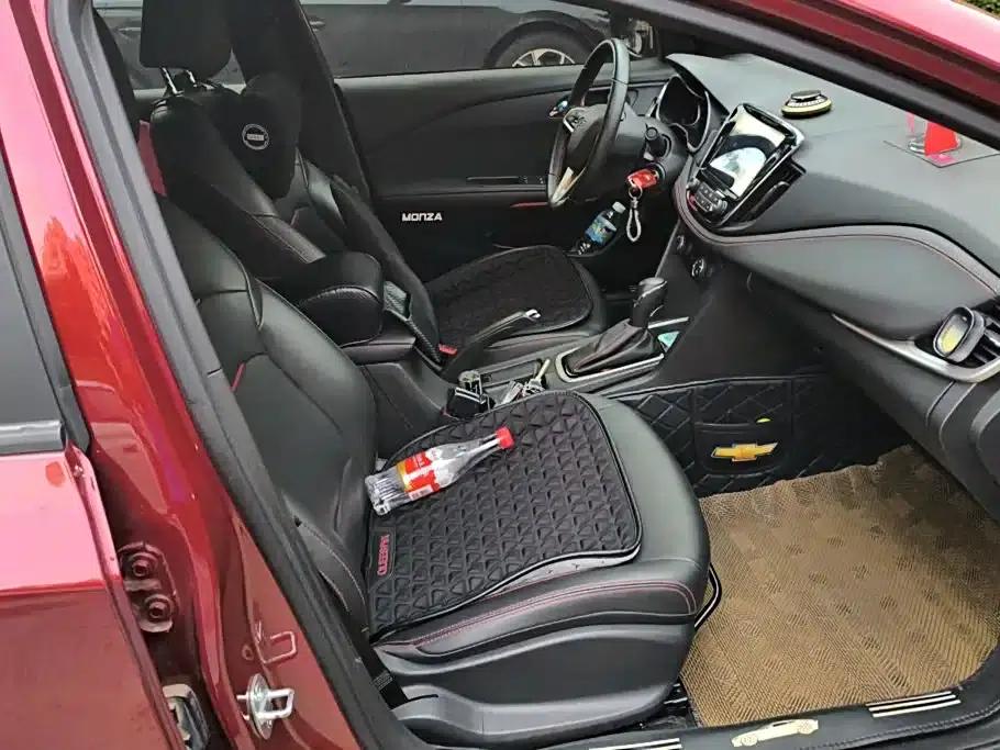 Chevrolet Cruze 2020 Mild Hybrid RS 330T Automatic Comfort Edition — миниатюра 8