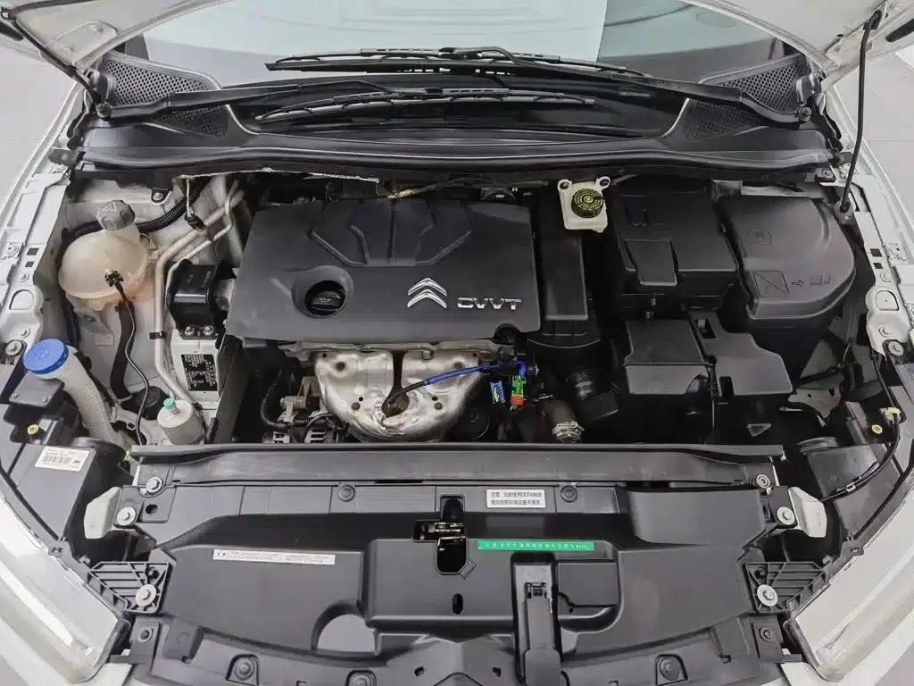 Citroën C4 2013 Sedan 1.6L Manual Premium Edition — миниатюра 6