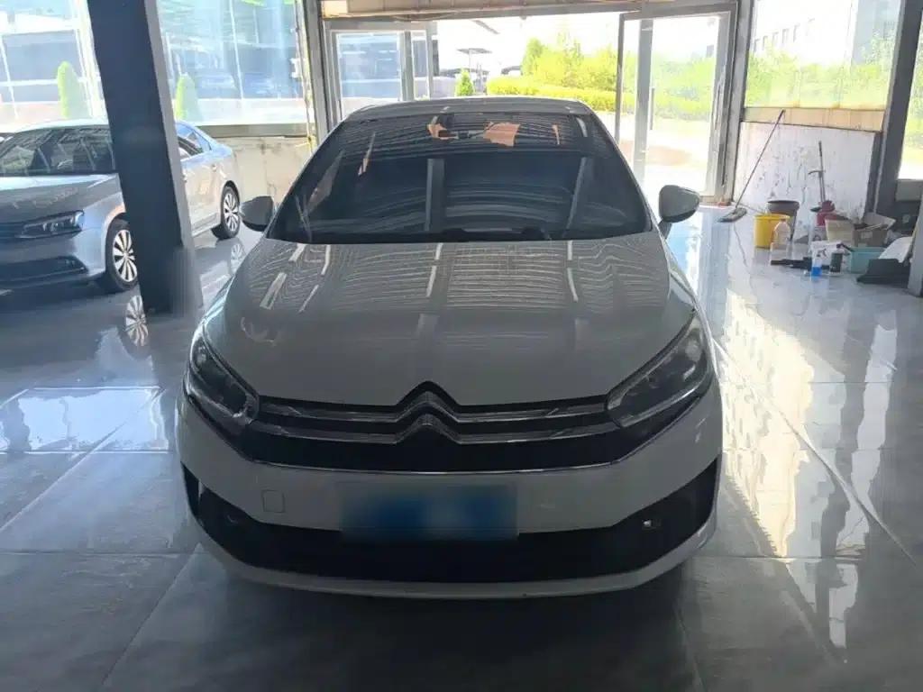 Citroën C4 2018 1.6L Automatic Comfort Model — миниатюра 3