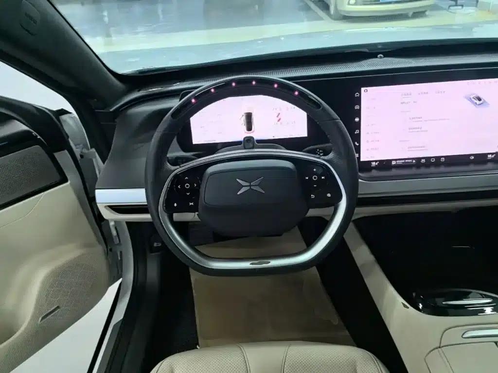 XPeng P7 2020 670E — миниатюра 11
