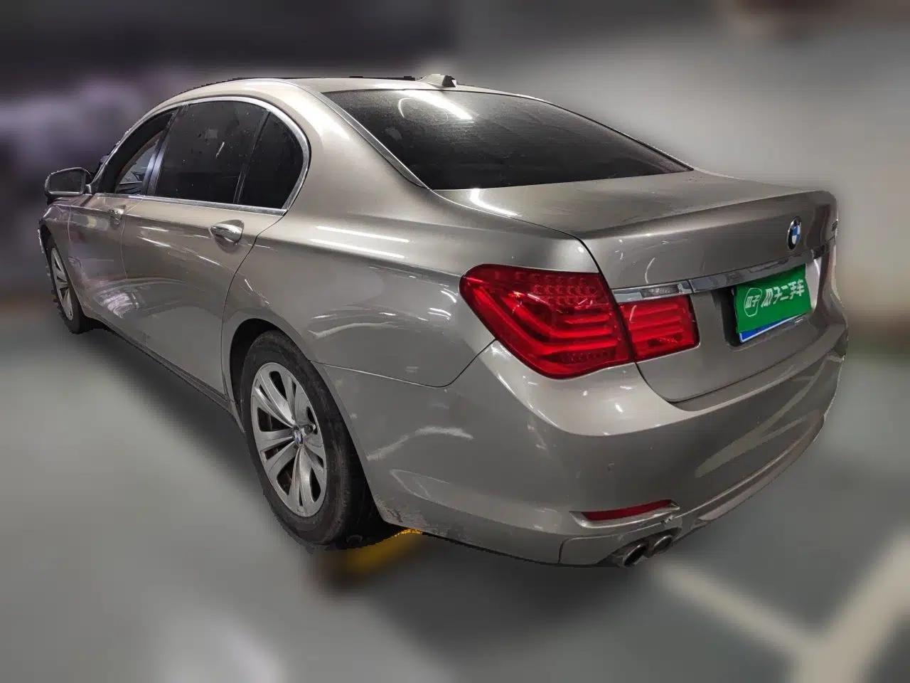 BMW 7 Series 2011 730Li Elegant Model — миниатюра 4