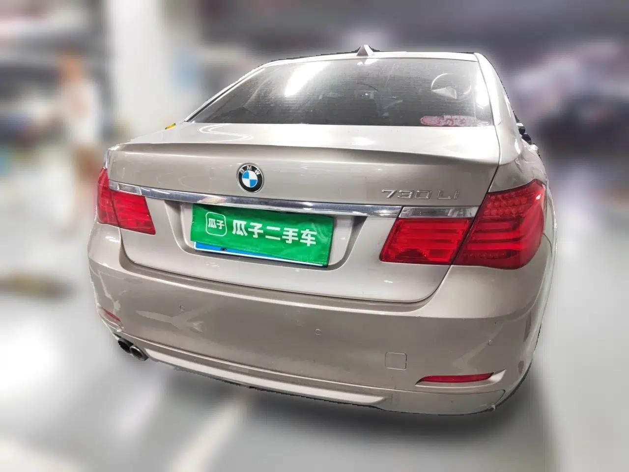BMW 7 Series 2011 730Li Elegant Model — миниатюра 5