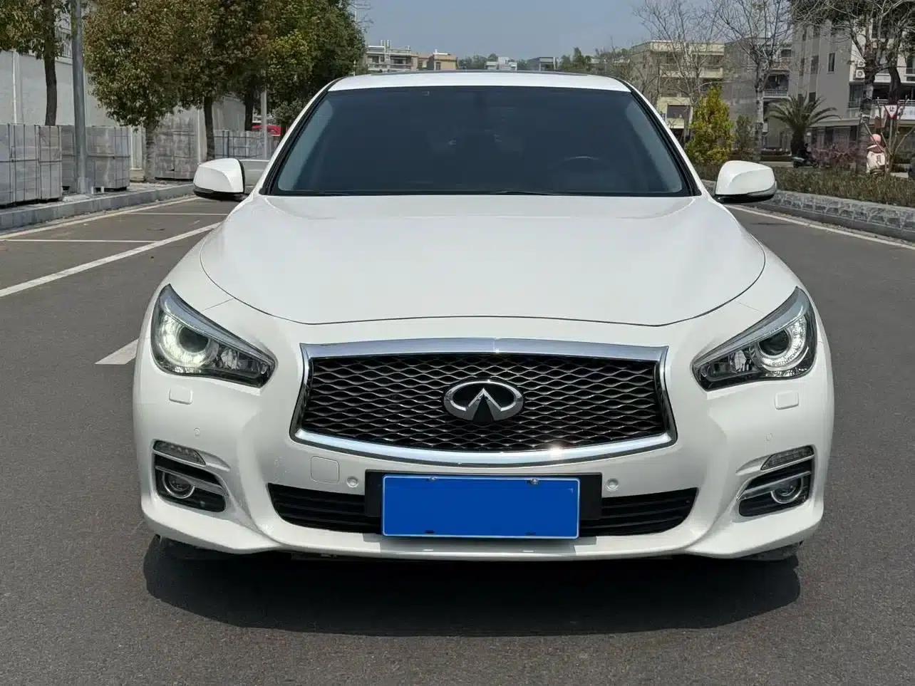 Infiniti Q50 2014 2.0T Luxury Edition — миниатюра 3