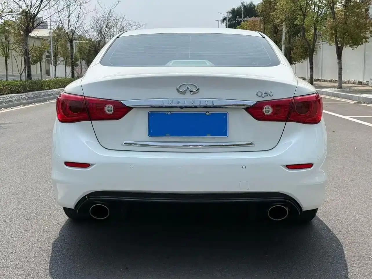 Infiniti Q50 2014 2.0T Luxury Edition — миниатюра 6