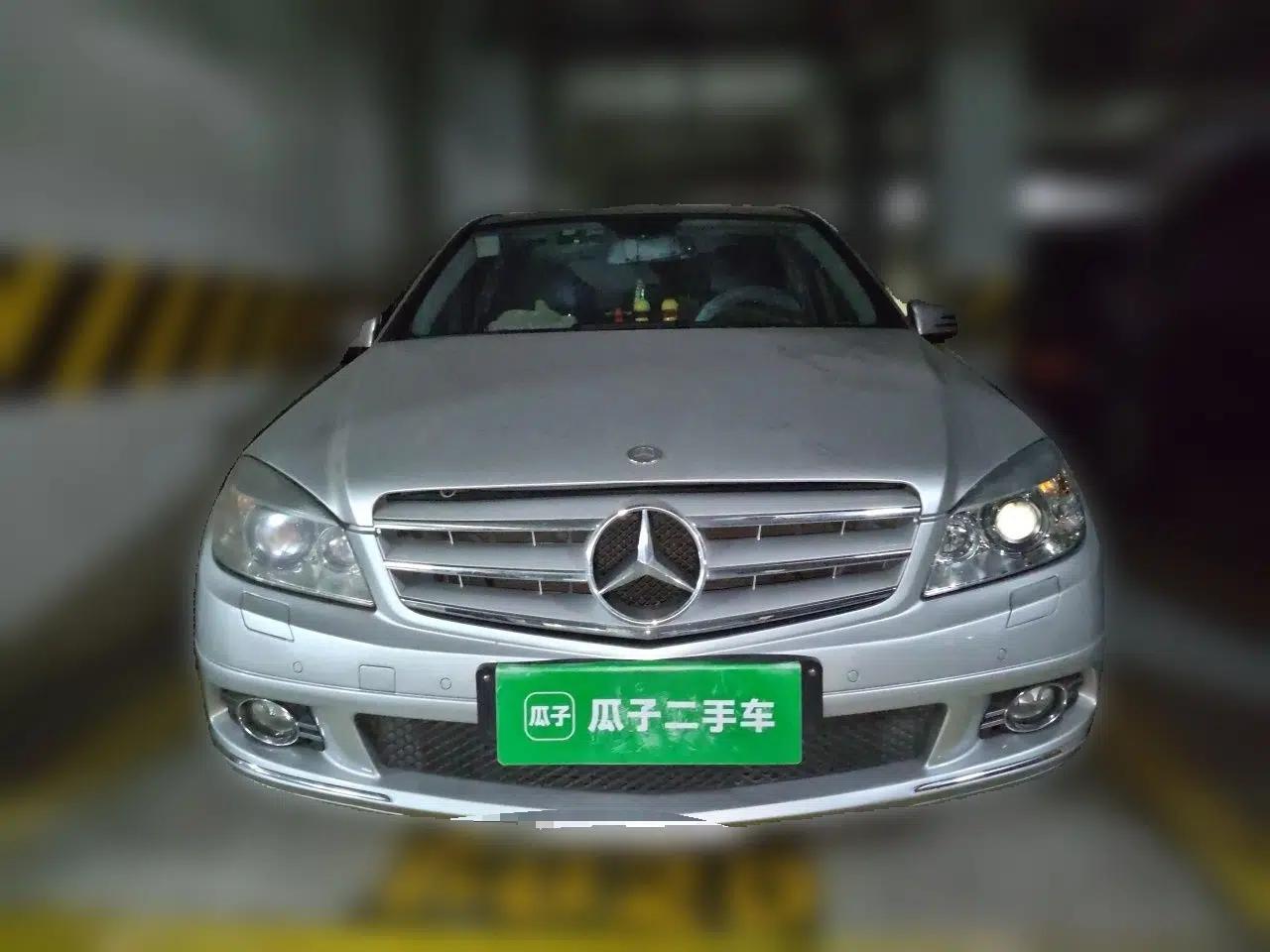 Mercedes-Benz C-Class 2010 C 200 CGI Fashion Model — миниатюра 2