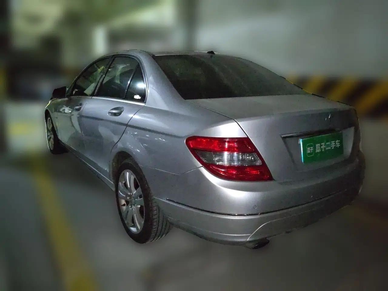 Mercedes-Benz C-Class 2010 C 200 CGI Fashion Model — миниатюра 4