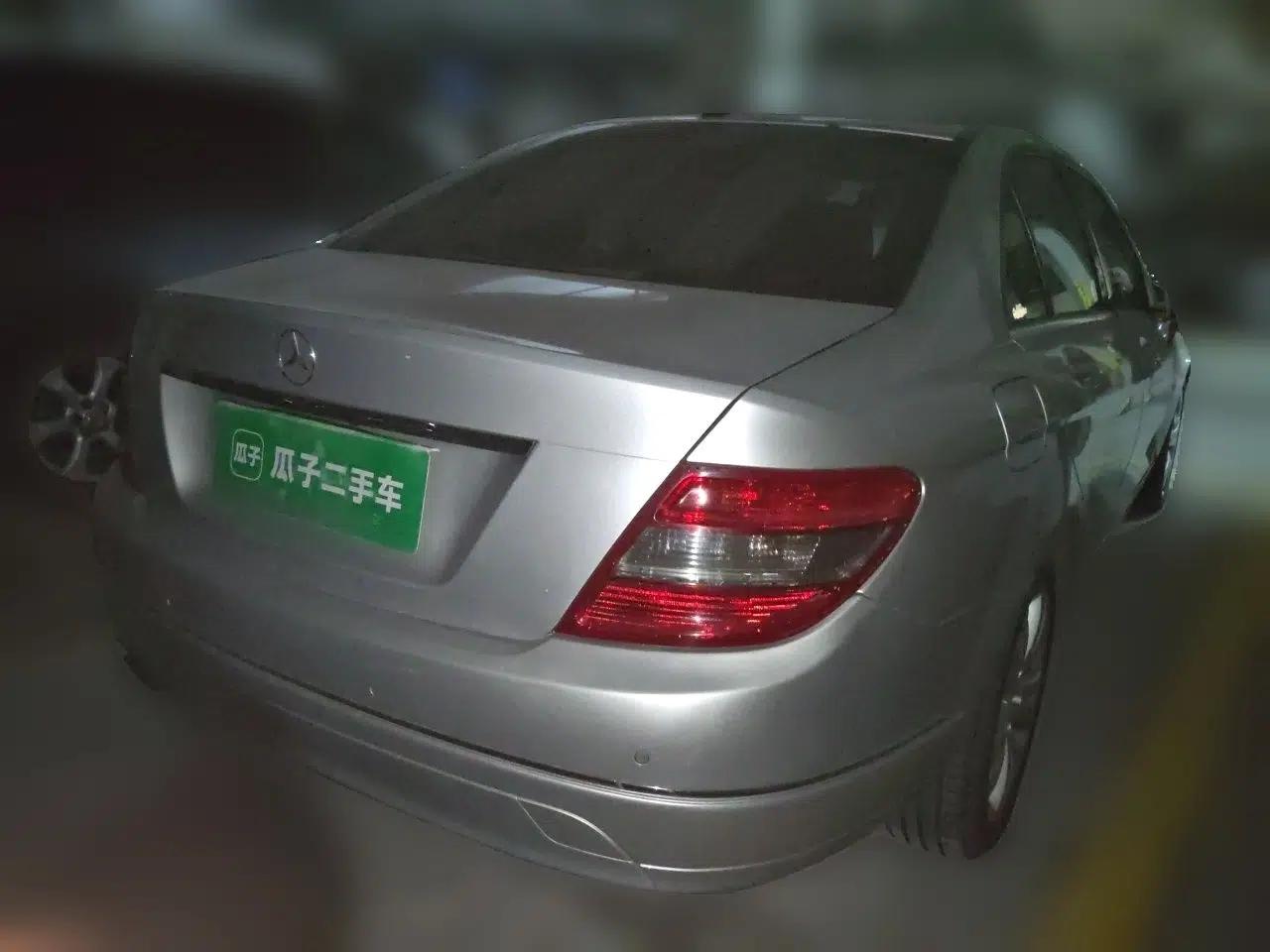 Mercedes-Benz C-Class 2010 C 200 CGI Fashion Model — миниатюра 6