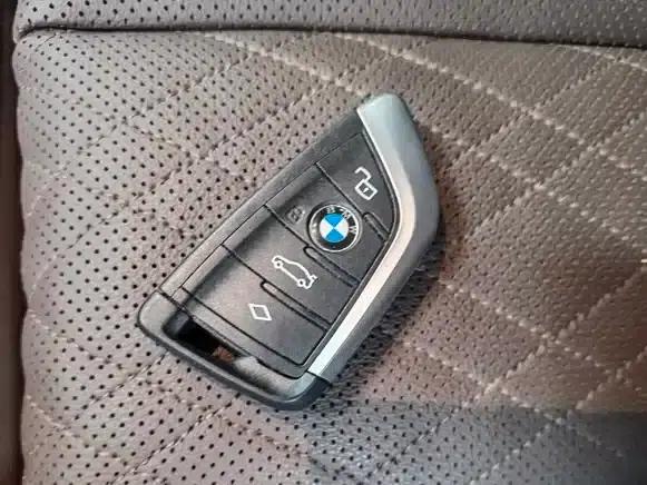 BMW i3 2025 eDrive 35 L — миниатюра 8