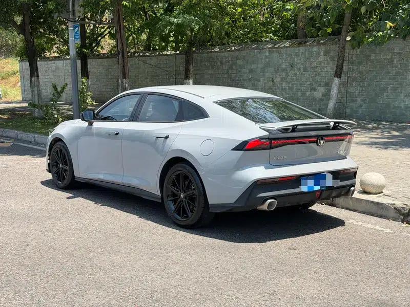 Changan UNI-V 2023 1.5T Premium Edition — миниатюра 4