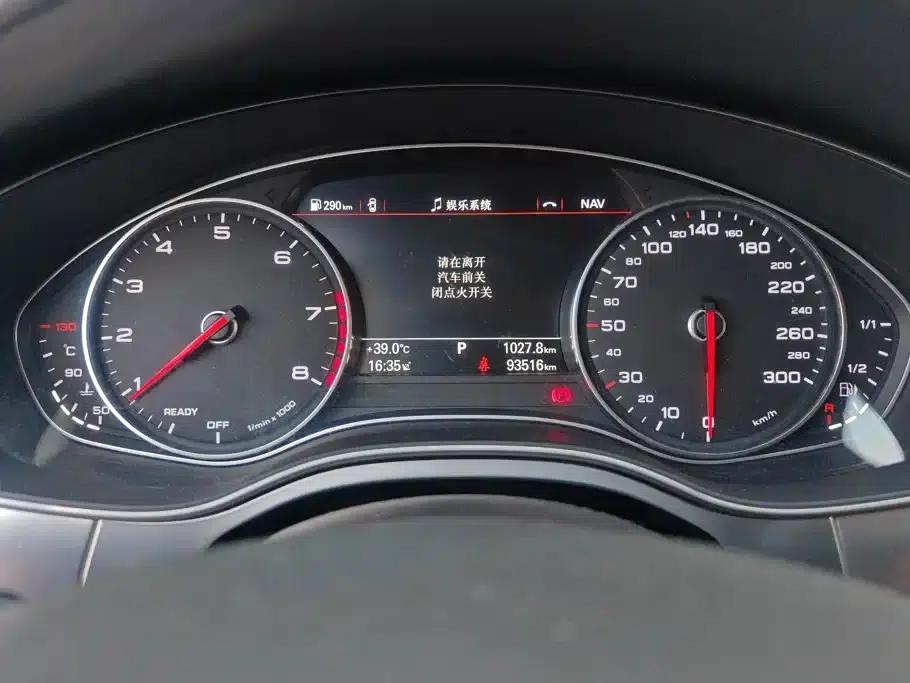 Audi A6L 2018 30th Anniversary Edition 35 TFSI Fashion Model — миниатюра 14