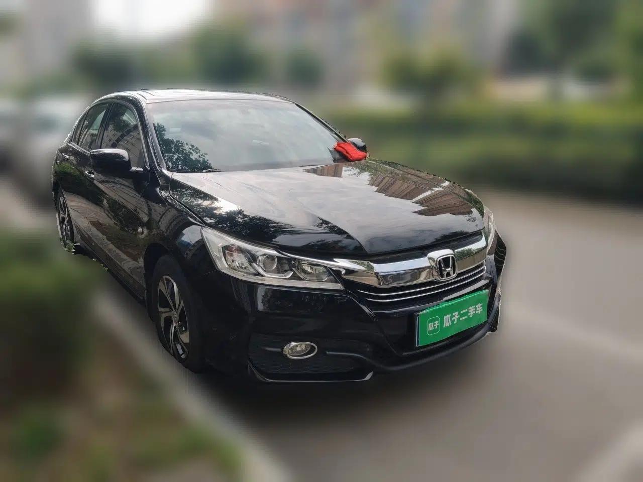 Honda Accord 2016 2.0L Comfort Edition — миниатюра 3