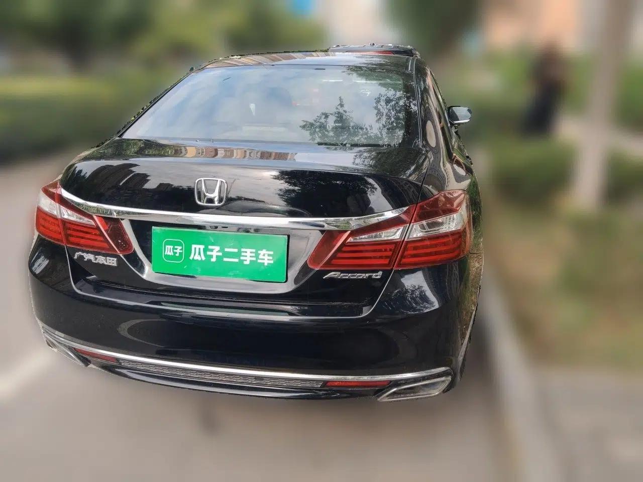 Honda Accord 2016 2.0L Comfort Edition — миниатюра 5