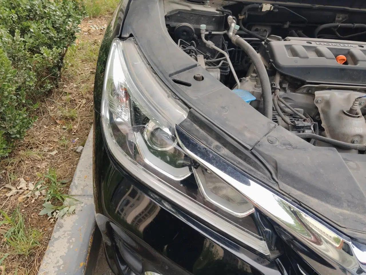 Honda Accord 2016 2.0L Comfort Edition — миниатюра 7
