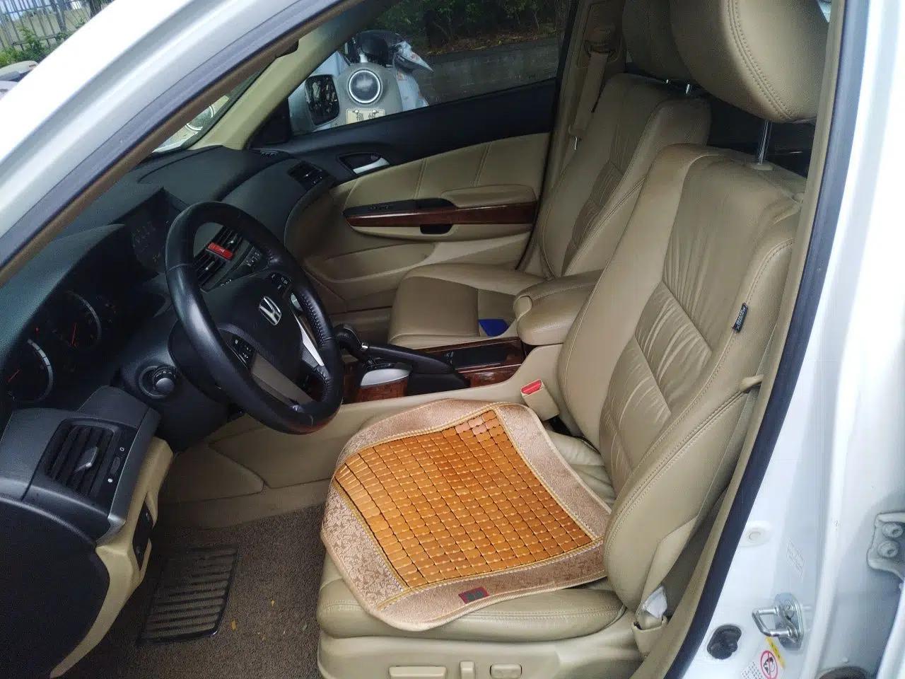 Honda Accord 2011 2.4L EX — миниатюра 15