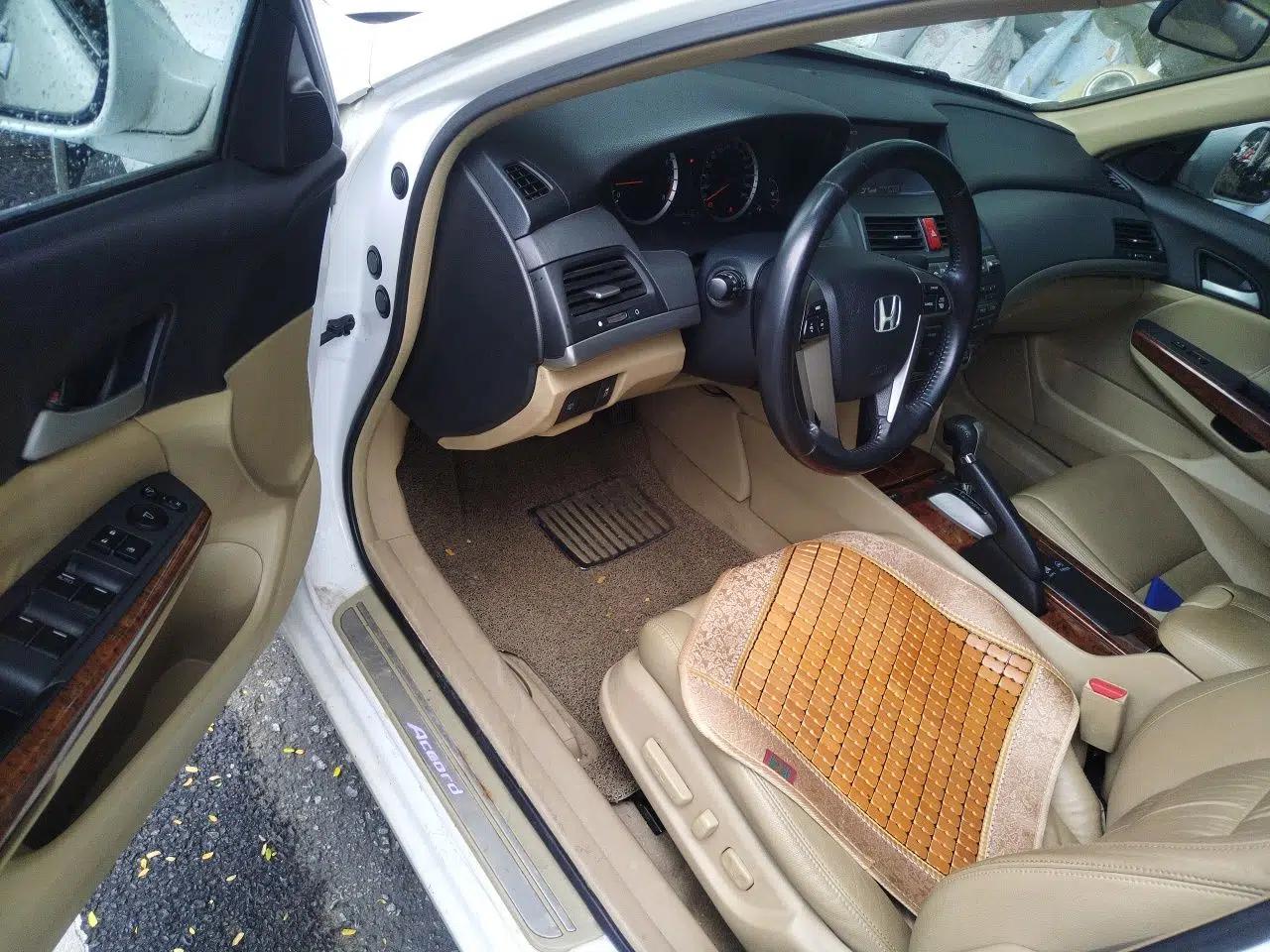 Honda Accord 2011 2.4L EX — миниатюра 16
