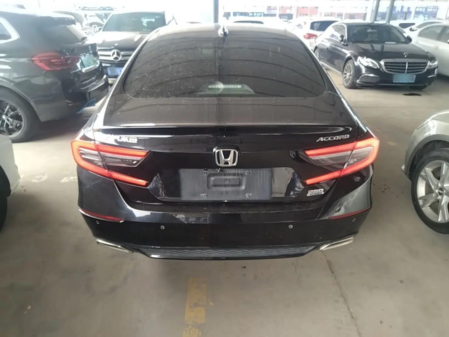 Honda Accord 2022 260TURBO Luxury Edition — миниатюра 5