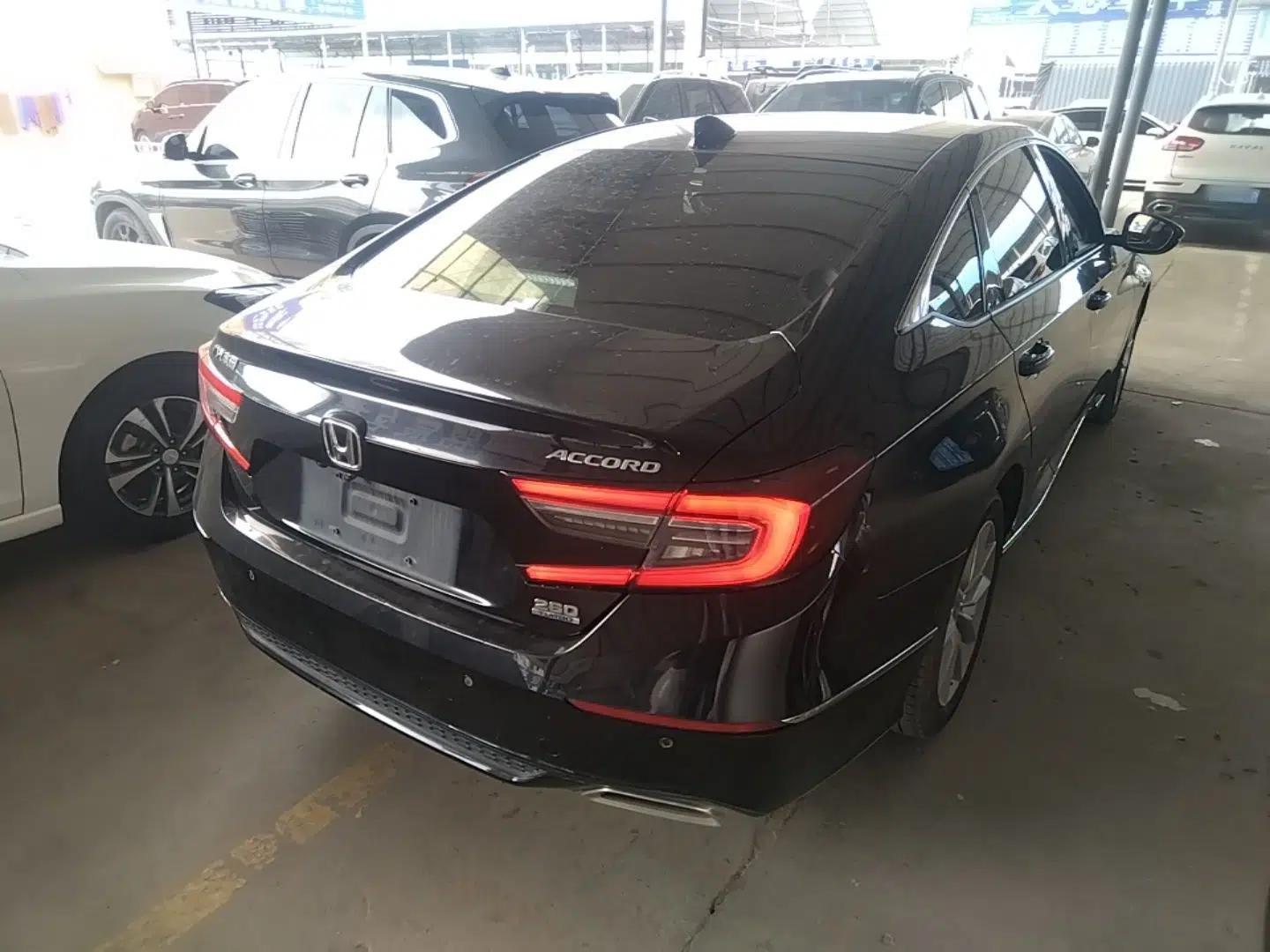 Honda Accord 2022 260TURBO Luxury Edition — миниатюра 6