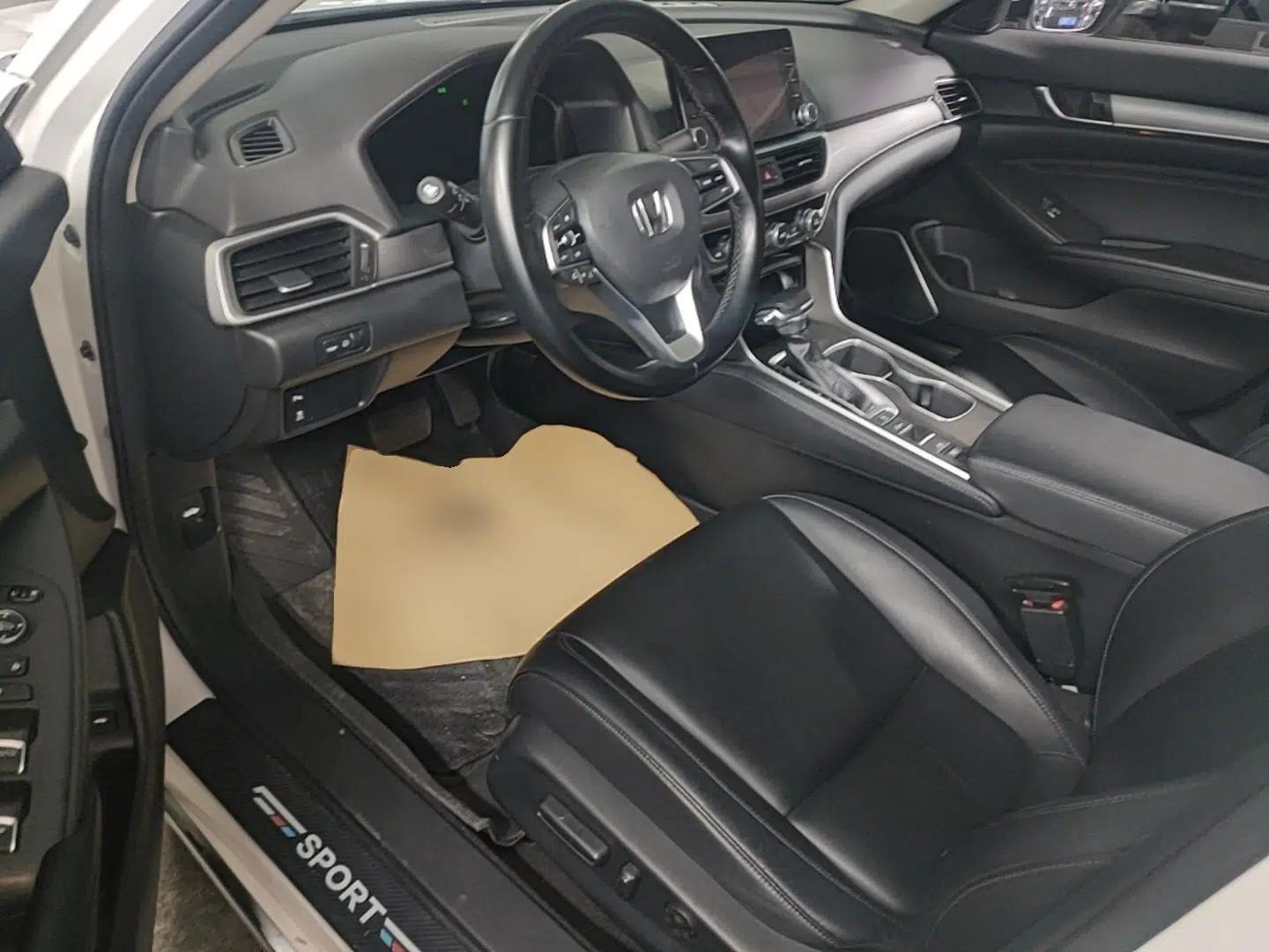 Honda Accord 2018 260TURBO Prestige Edition China VI — миниатюра 18