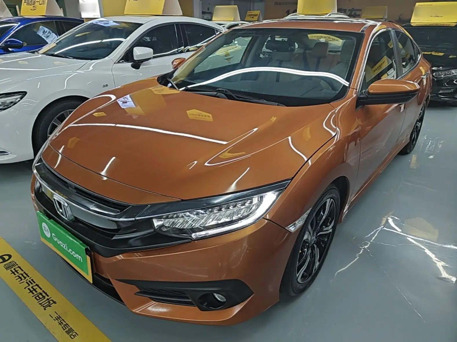 Honda Civic 2016 220TURBO CVT Prestige Edition — миниатюра 1