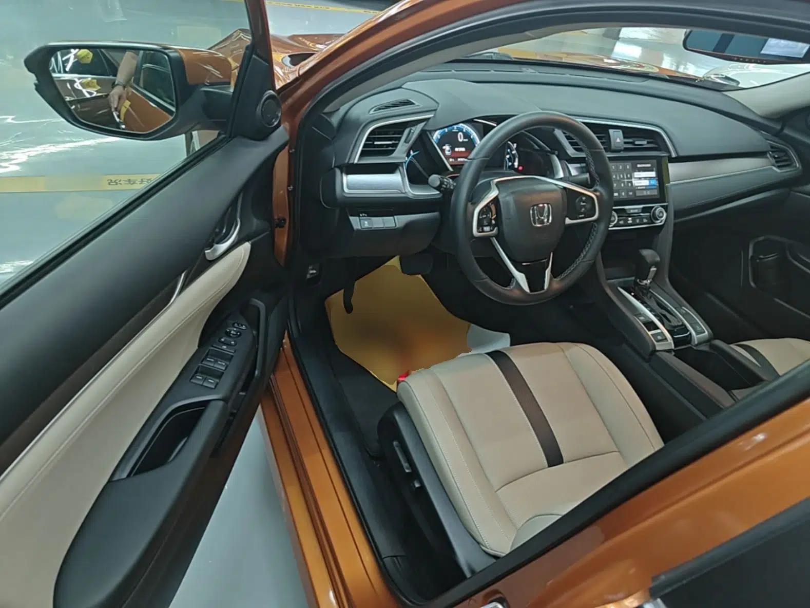Honda Civic 2016 220TURBO CVT Prestige Edition — миниатюра 18