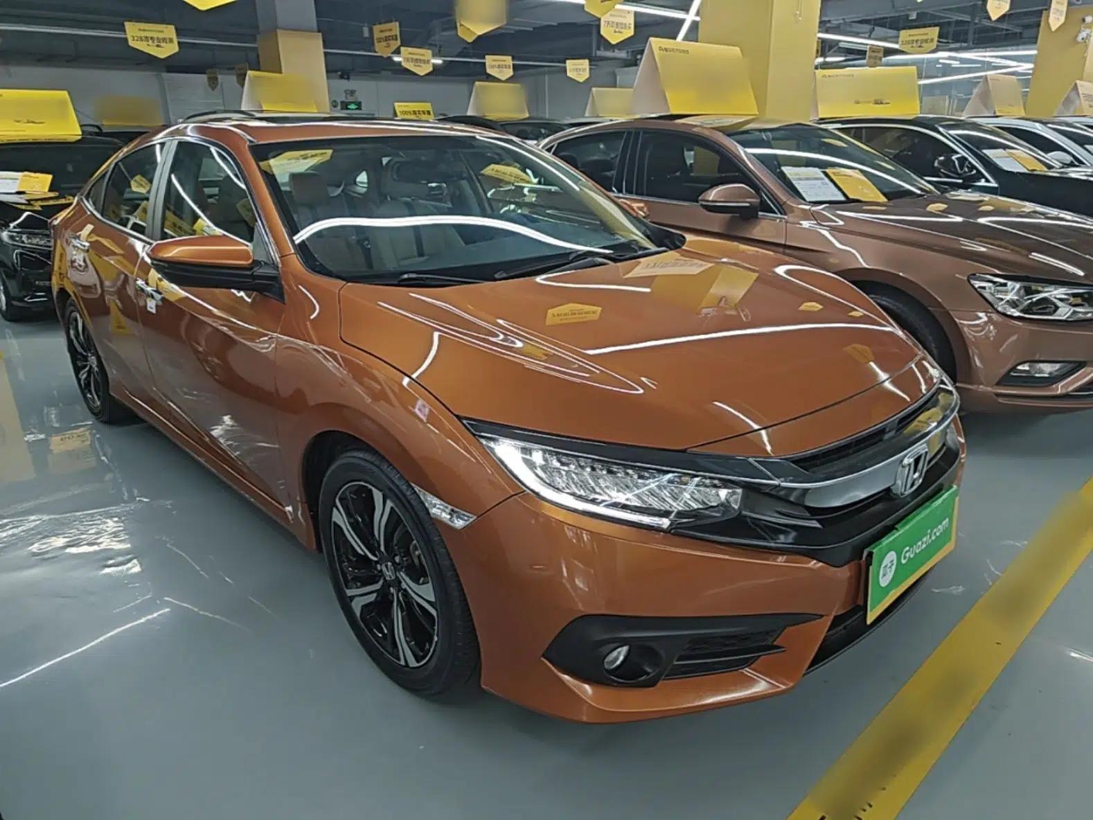 Honda Civic 2016 220TURBO CVT Prestige Edition — миниатюра 3