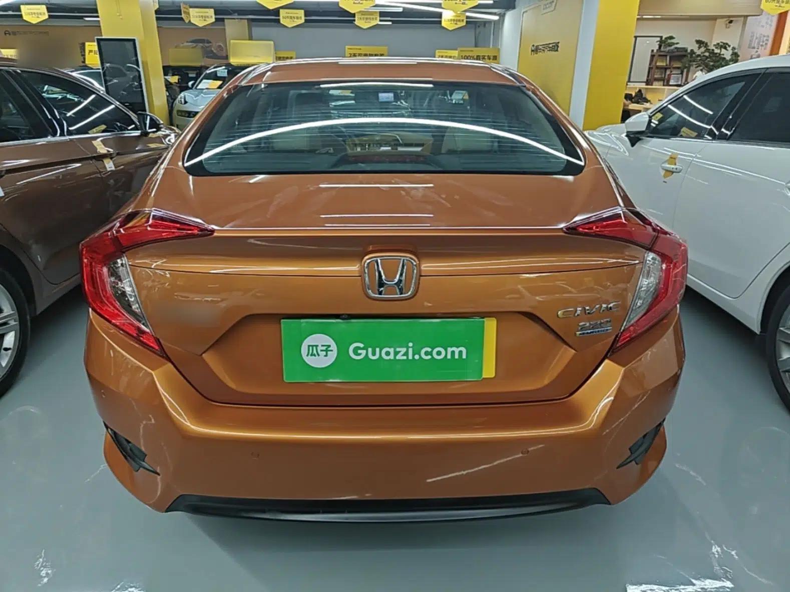 Honda Civic 2016 220TURBO CVT Prestige Edition — миниатюра 5