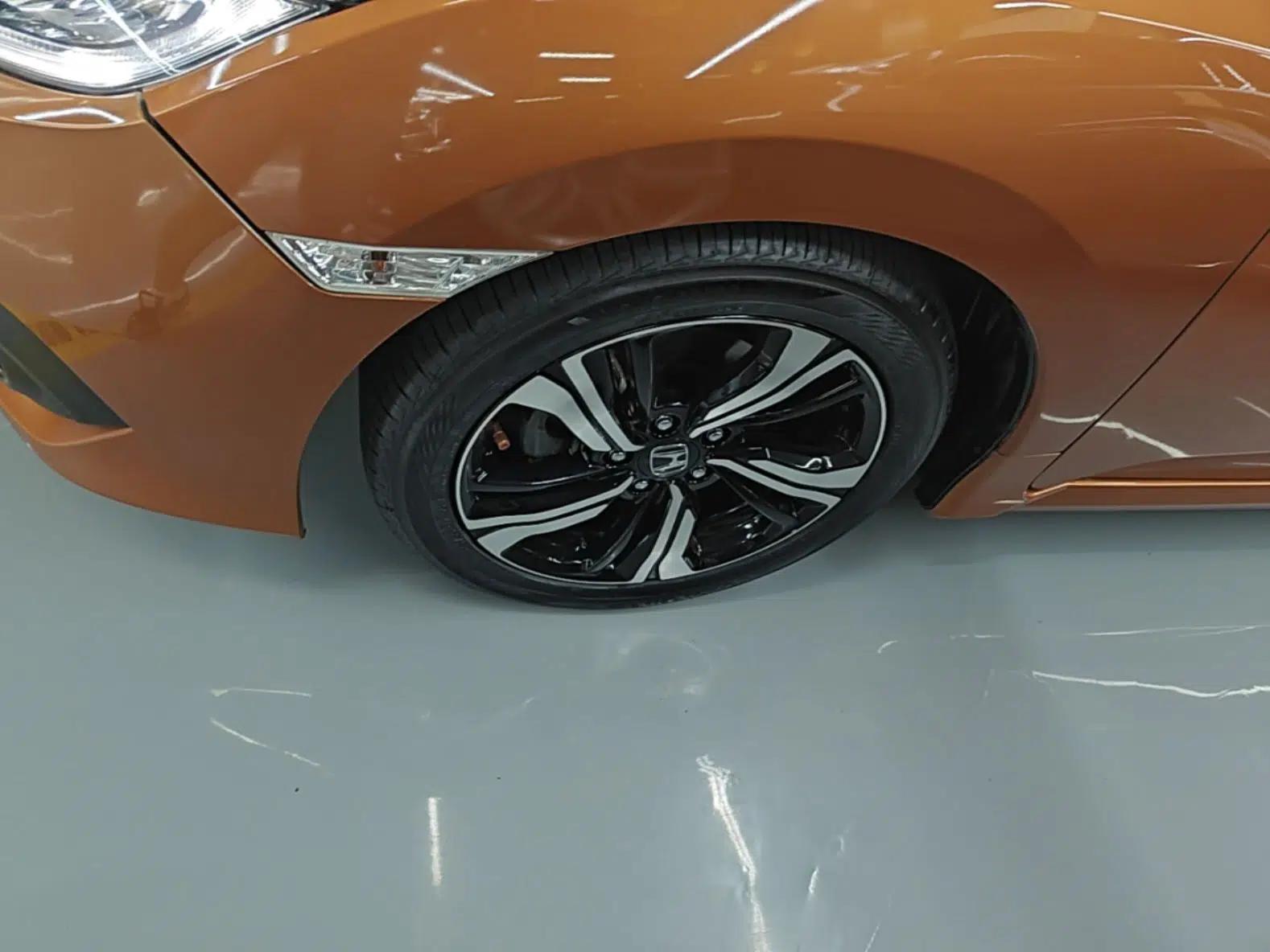 Honda Civic 2016 220TURBO CVT Prestige Edition — миниатюра 10