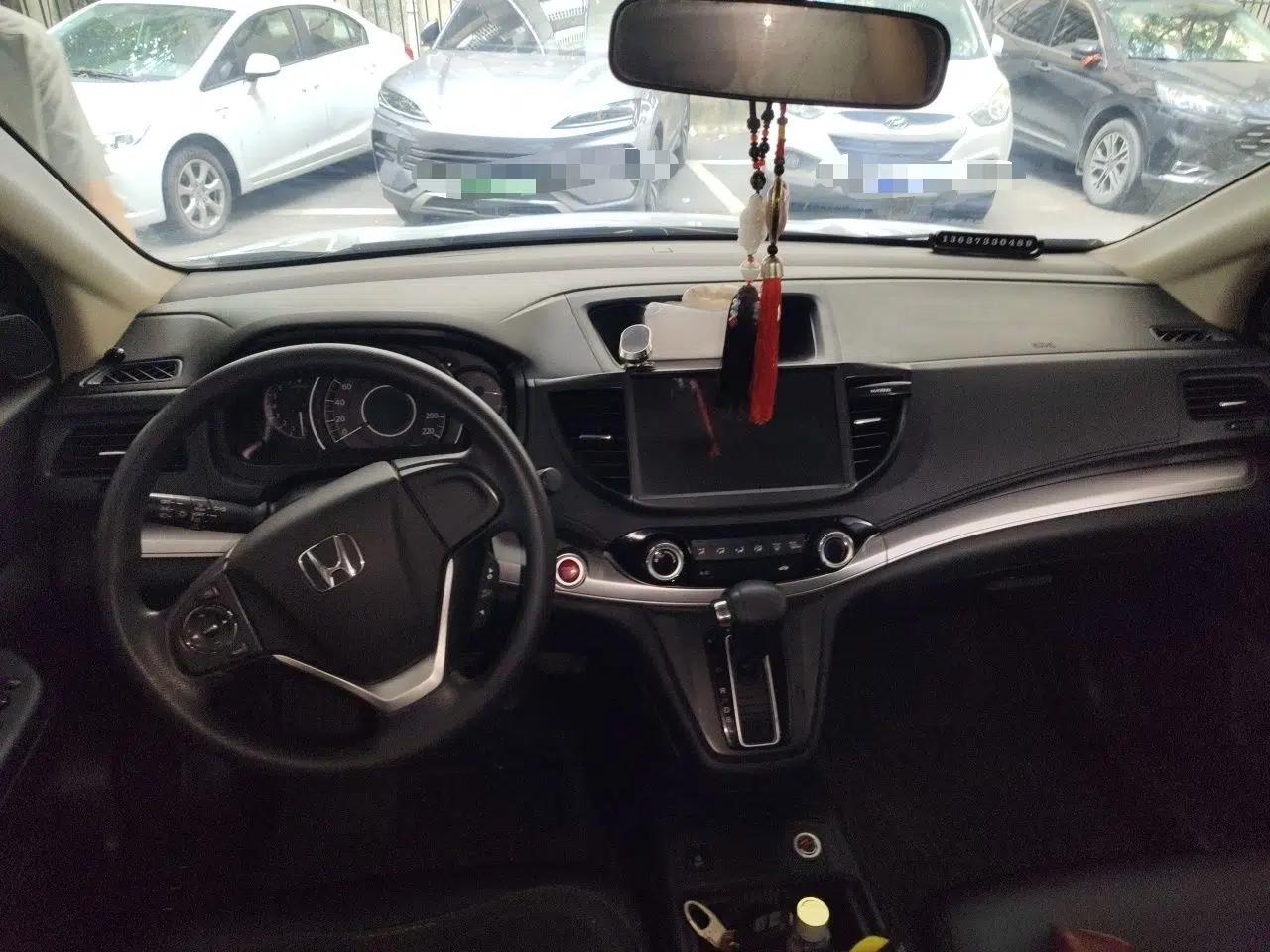 Honda CR-V 2015 2.0L two-wheel drive Fashion Edition — миниатюра 9