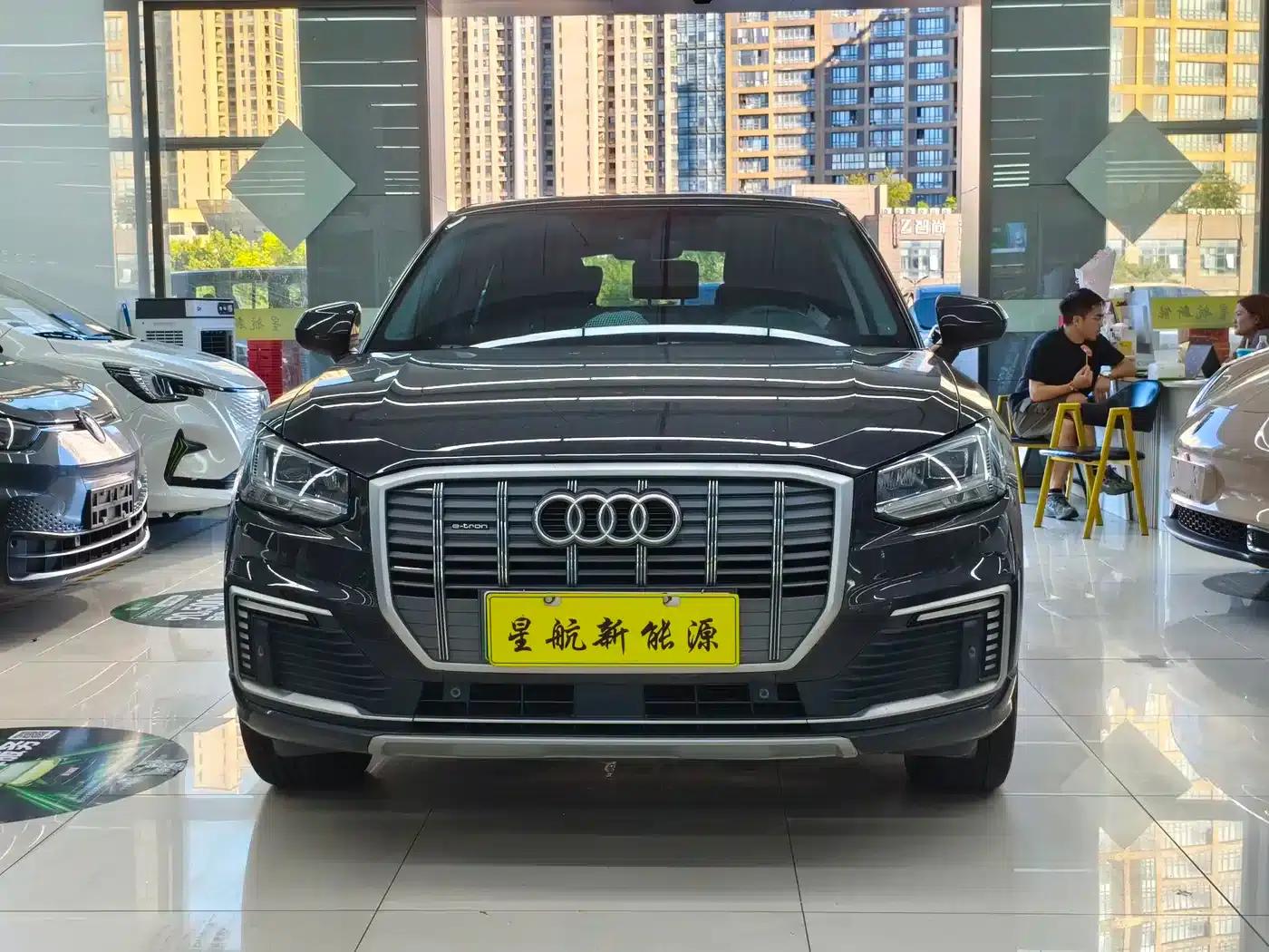 Audi Q2L e-tron 2019 Q2L e-tron Pure Electric Smart Edition — миниатюра 3