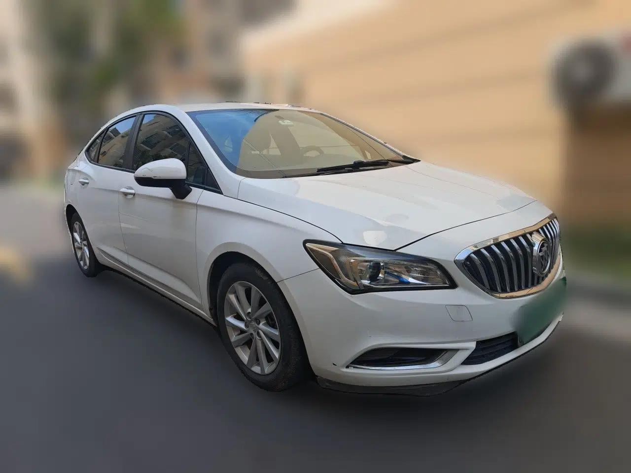Buick Verano 2015 Sedan 15S Manual Entry-Level Model — миниатюра 3