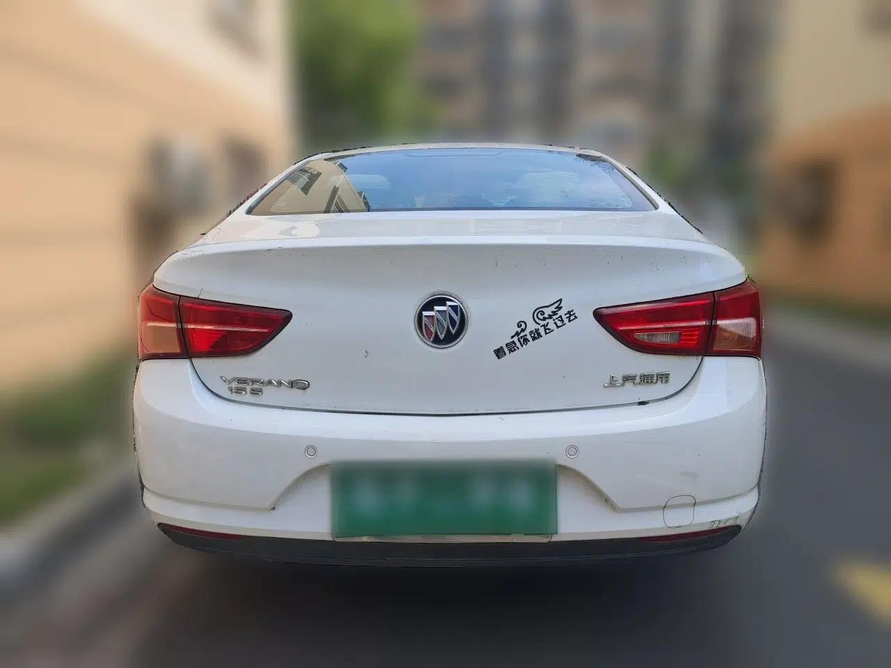 Buick Verano 2015 Sedan 15S Manual Entry-Level Model — миниатюра 5