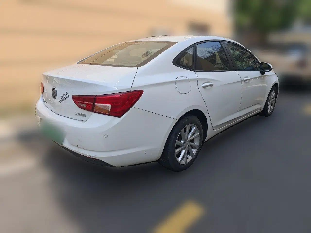 Buick Verano 2015 Sedan 15S Manual Entry-Level Model — миниатюра 6