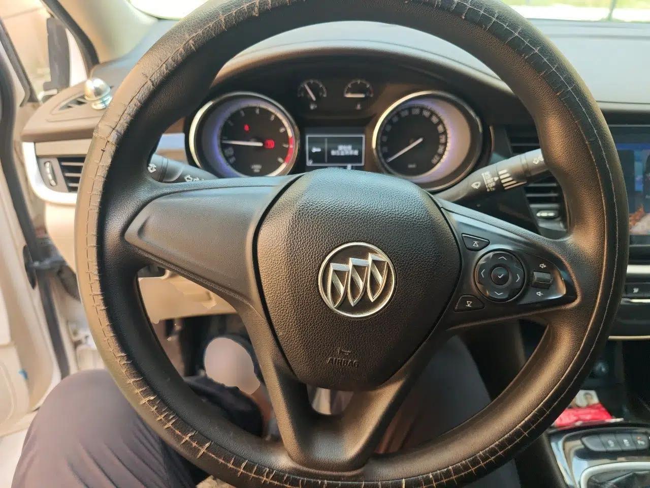 Buick Verano 2015 Sedan 15S Manual Entry-Level Model — миниатюра 10