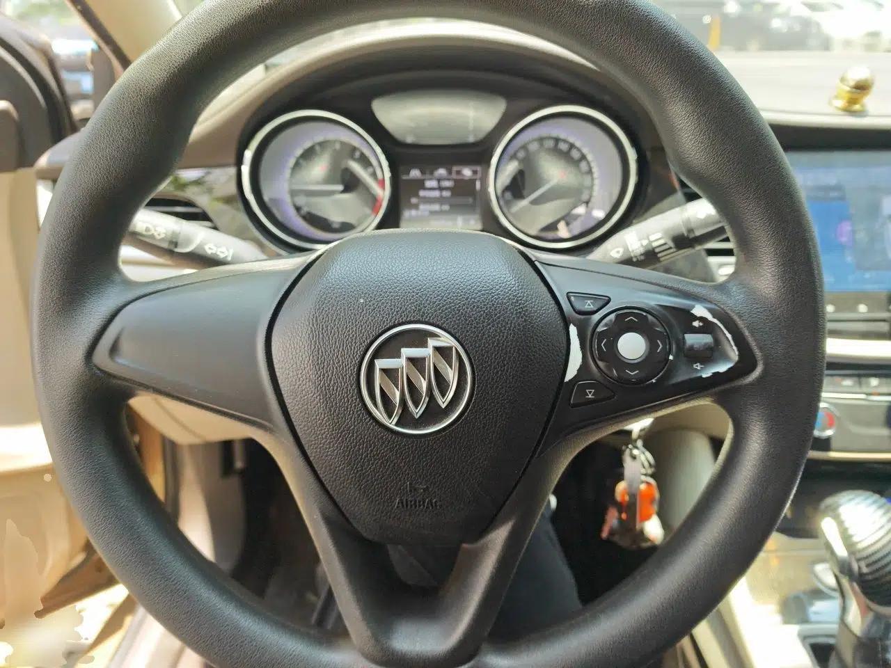 Buick Verano 2017 Sedan 15S Automatic Entry Model — миниатюра 10