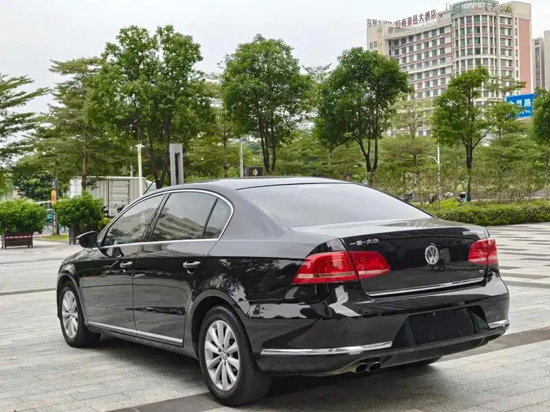 2015 Volkswagen Passat 1.8TSI Leading Edition — миниатюра 4